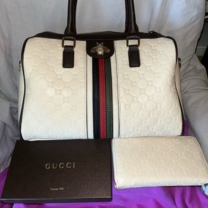 Bee purse and matching wallet in box NWOT